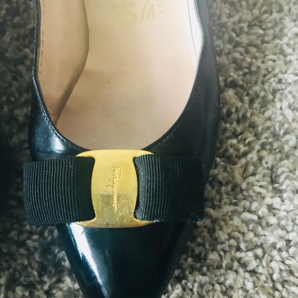 Salvatore Ferragamo VARA BOW PUMP SHOE size - Picture 3 of 8